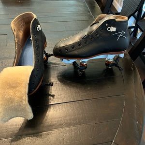 Riedell 495 Torch roller skates Size 5.5 B/AA.